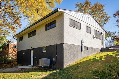 8693 Mockingbird Ln, Cincinnati, OH 45231 - photo 4