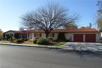 Centrally located downtown.  Walk to all that Boulder City has to offer.