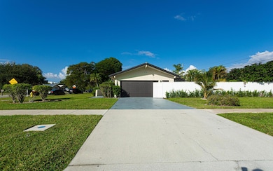 2013 Ardley Rd, North Palm Beach, FL 33408 - photo 2