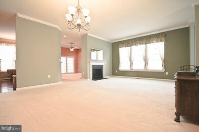 6832 Averbach Ct, Warrenton, VA 20187 - photo 5