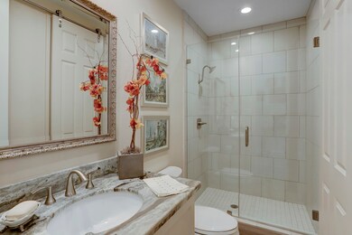 58 Bayou Pointe Dr, Houston, TX 77063 - photo 5