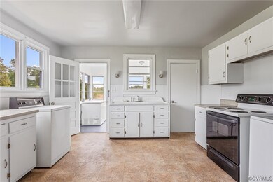 14110 S Crater Rd, Petersburg, VA 23805 - photo 7