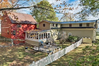 108 Center St, Wolfeboro, NH 03894 - photo 5