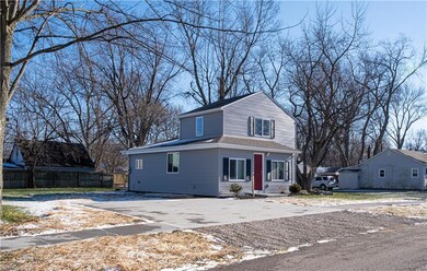 671 Hollywood Ave, Sheffield Lake, OH 44054 - photo 2