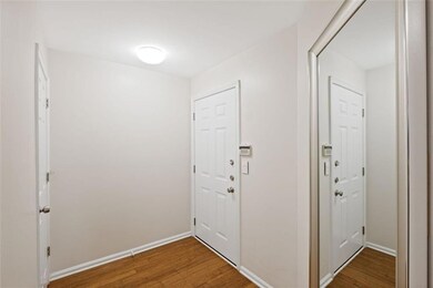 2714 Vinings Central Dr SE unit 5, Atlanta, GA 30339 - photo 3