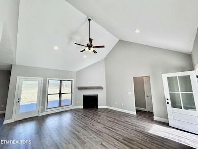 5035 Cheyenne Dr, Crossville, TN 38572 - photo 7