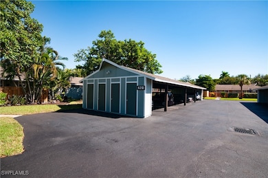 4261 Island Cir unit 6, Fort Myers, FL 33919 - photo 3