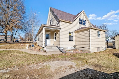 705 Euclid, Monett, MO 65708 - photo 2