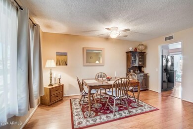 10-web-or-mls-W Royal Oak Rd-010