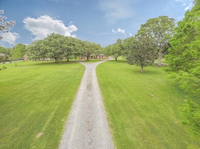 36_Outside Front Aerial