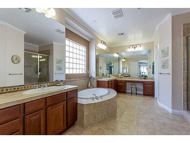 Master Bath/Spa.