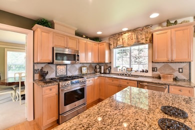 1013 W Cascade Ln, Lynden, WA 98264 - photo 6