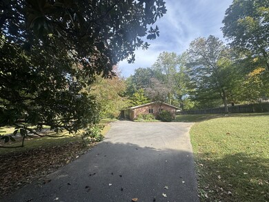 302 Crestview Dr, Dickson, TN 37055 - photo 7