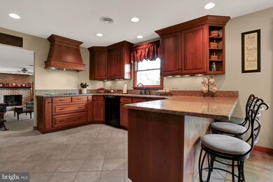 11796 Kimberly Dr, Greencastle, PA 17225 - photo 5