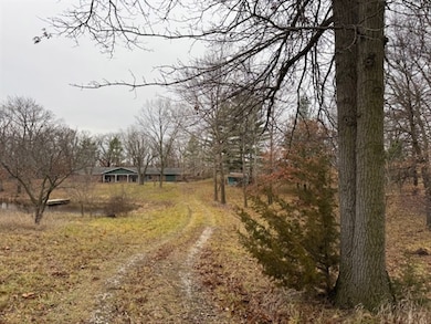 33019 Lake St, Macon, MO 63552 - photo 3