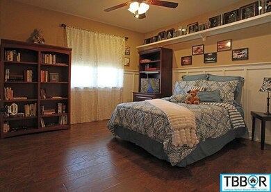 6021 Cliff Ln, Temple, TX 76502 - photo 5