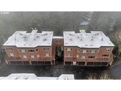 35 Oswego Summit unit 35, Lake Oswego, OR 97035 - photo 2