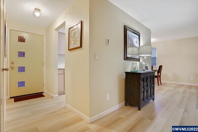 933 SE Alexander Ave, Corvallis, OR 97333 - photo 3