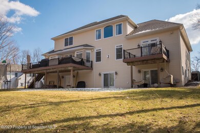 813 Parkview Rd, Moscow, PA 18444 - photo 4