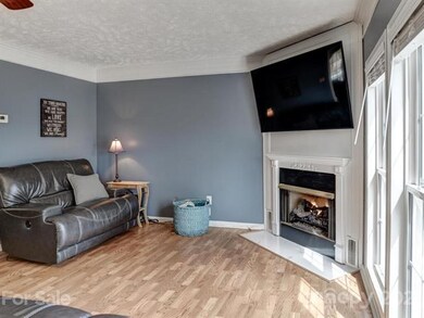 402 Day Lily Dr unit 35, Leicester, NC 28748 - photo 6