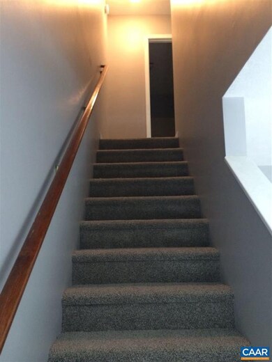 1384 5th St unit D, Waynesboro, VA 22980 - photo 5