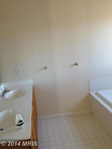 9776 Harvester Cir, Perry Hall, MD 21128 - photo 3