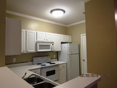 1600 Long Grove KitchenI
