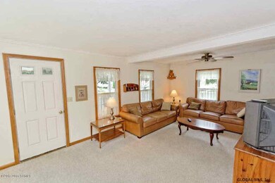 18 Lexington Ave, Glens Falls, NY 12801 - photo 4