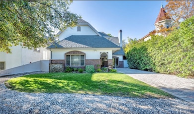 217 N Lima St, Sierra Madre, CA 91024 - photo 2