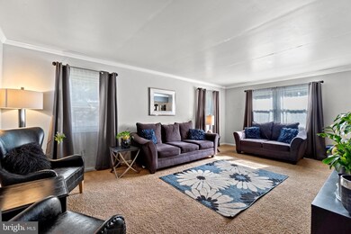 12143 Dove Cir, Laurel, MD 20708 - photo 2