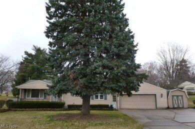 59 Iroquois St, Struthers, OH 44471 - photo 2