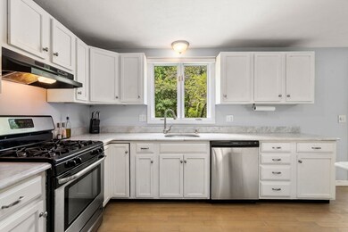 8 Sampson Dr, Randolph, MA 02368 - photo 5