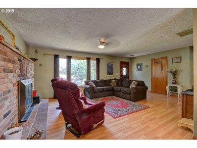 58 SW Western Ave, Grants Pass, OR 97526 - photo 6