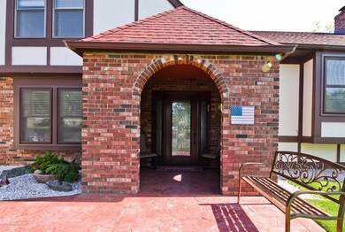 002_ENTRANCE
