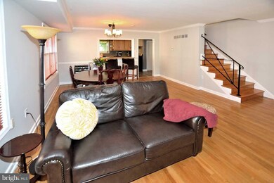 219 E Taylor Run Pkwy, Alexandria, VA 22314 - photo 5