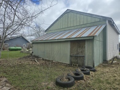 Exterior View (16)