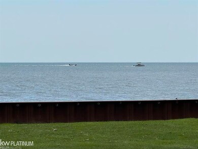 34720 E Lake Dr, Harrison Township, MI 48045 - photo 4