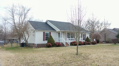 107 Warren Cir, Shelbyville, TN 37160 - photo 4