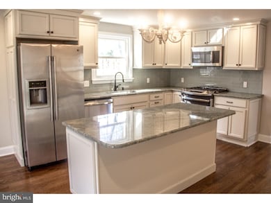 2218 Amhurst Rd, Wilmington, DE 19803 - photo 2