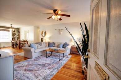 204 San Souci 6B_Entry 1