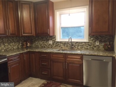 3821 Grant St, Reading, PA 19606 - photo 7