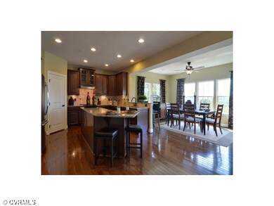 Kitchen - VIEW OF MORNING ROOM