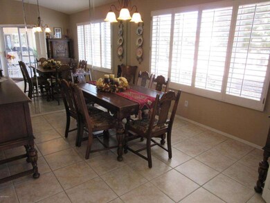Dinning Room,  Mirrored wall