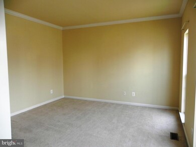 2724 Myrtlewood Dr, Dumfries, VA 22026 - photo 4