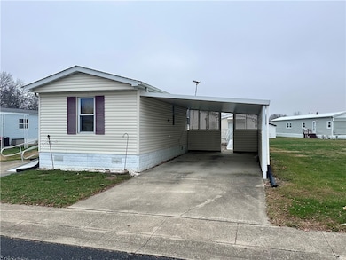 812 N 9th St unit 73, Mattoon, IL 61938 - photo 2