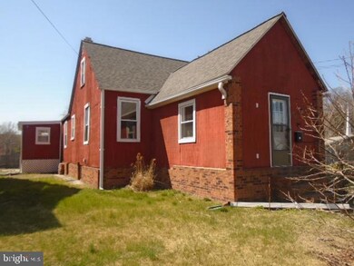 118 N Marlyn Ave, Essex, MD 21221 - photo 2