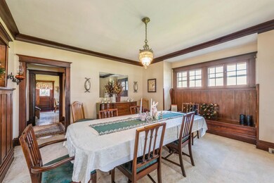 06_403NMainSt_2_DiningRoom_Large