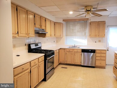 2670 Wilkens Ave, Baltimore, MD 21223 - photo 7