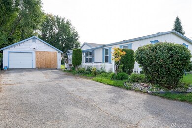 123 N Joseph Ave, East Wenatchee, WA 98802 - photo 2