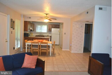 15287 Forest Grove Dr, Woodbridge, VA 22191 - photo 4